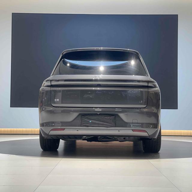 Pre-Owned Li L8 2023 Pro Version