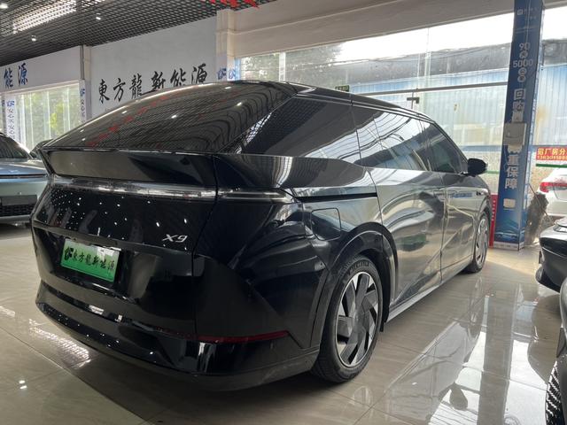 Certificated Pre-Owned XPENG X9 2024 702 Ultra-Long Range Max-u22299094