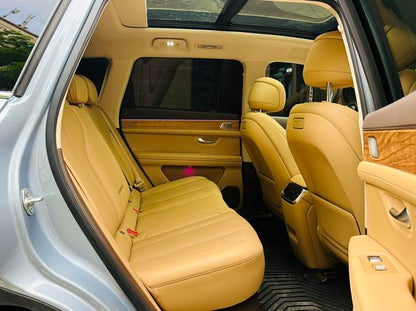 Pre - Owned 2024 AITO M7 Plus Five - seat Rear - wheel Drive Edition