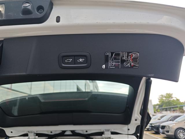 Pre-Owned Volvo XC40 EV 2021 Model P8 Pure Electric AWD Inscription R-Design