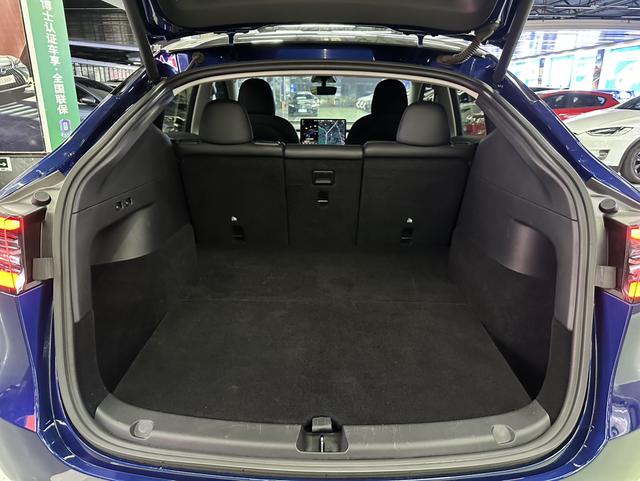 Pre-Owned Tesla Model Y 2021 Long Range All-Wheel Drive Version (3D3/3D7)