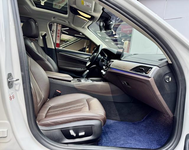 Certificated Pre-Owned BMW 5 Series PHEV 2019 Refreshed 530Le Luxury Package -u22076886